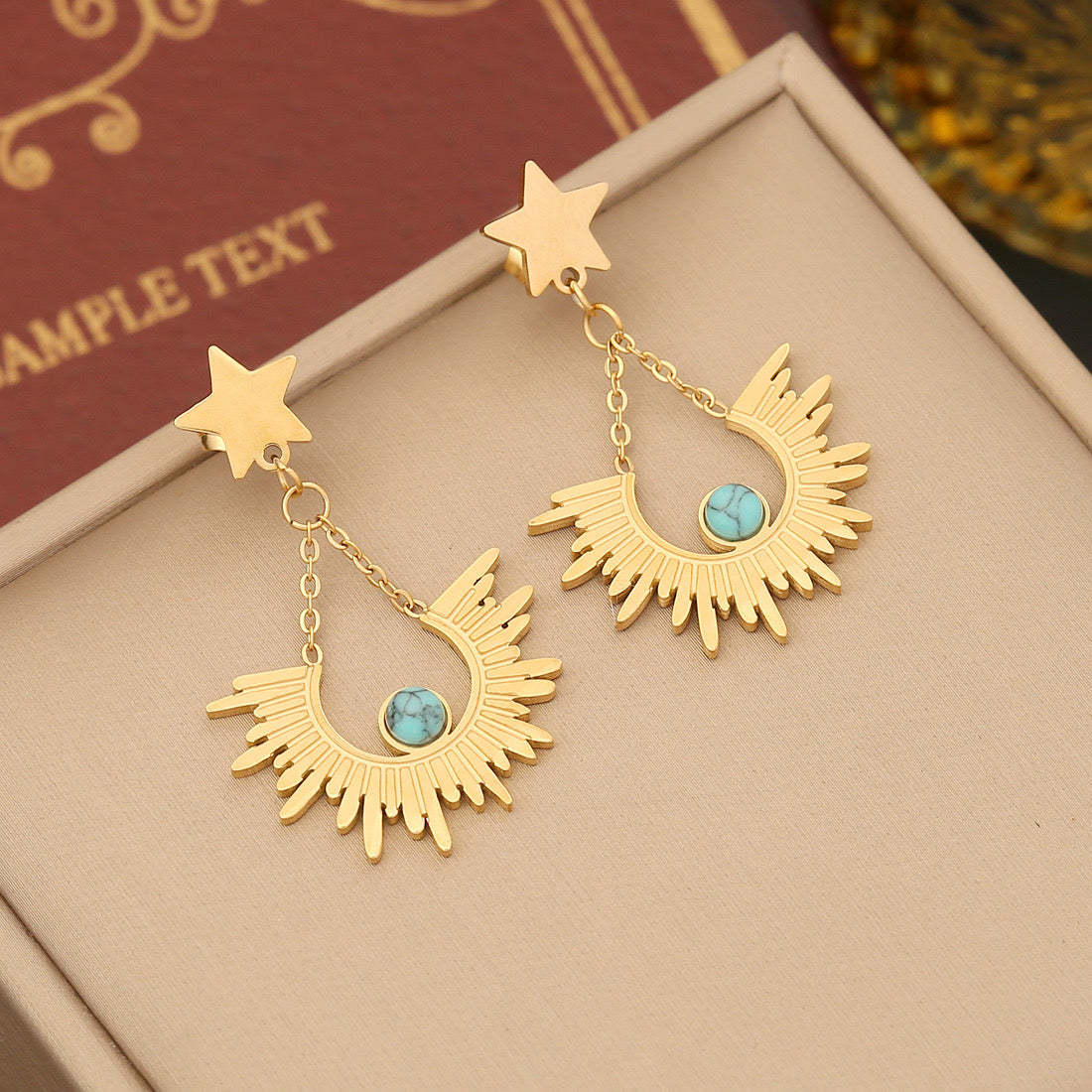 Star Flame Turquoise Necklace and Earring Set