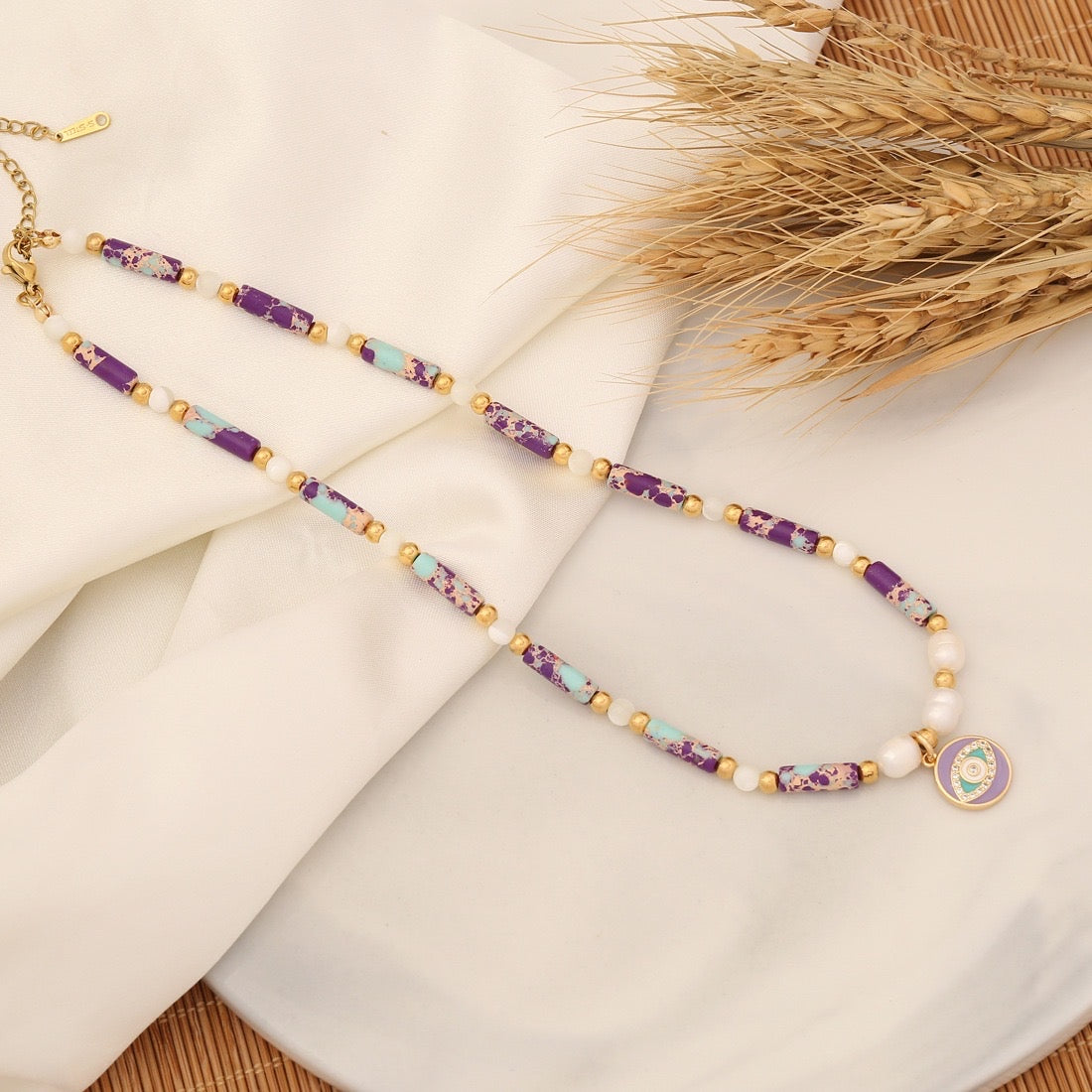 "The Cat Eye" Violet Choker