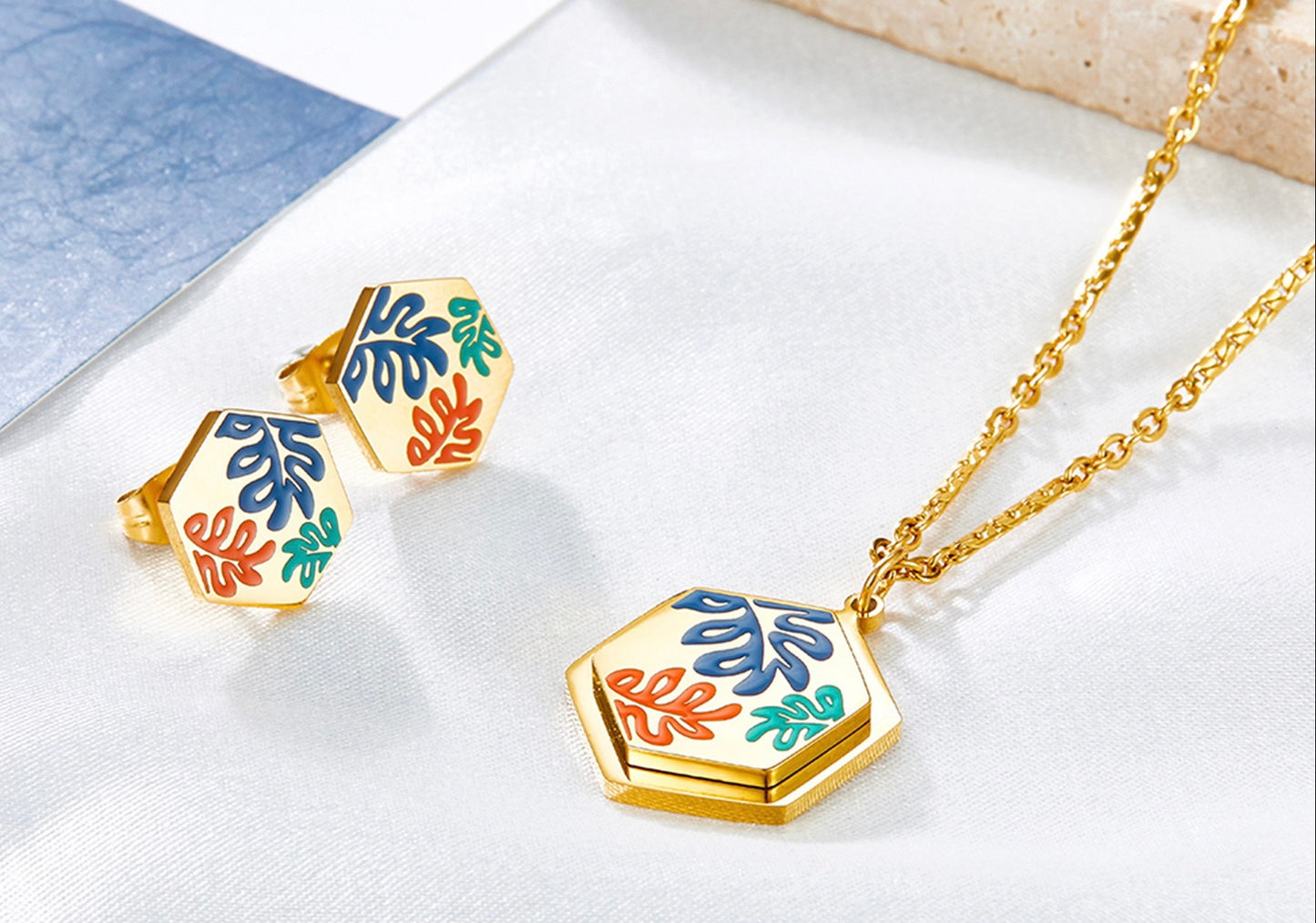 Golden Canvas Hexagon Necklace and Earring Set
