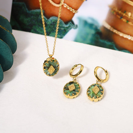 Enchanting Emerald Stone Necklace and Earring Set