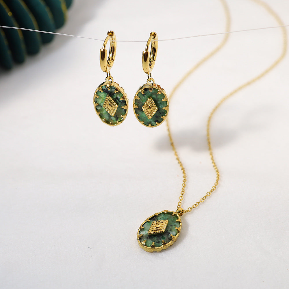 Enchanting Emerald Stone Necklace and Earring Set